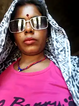 Snapshot of Riyakumari_hot66 chatting on May 16, 5:04 am Riyakumari hot66 online show from May 16, 5:04 am