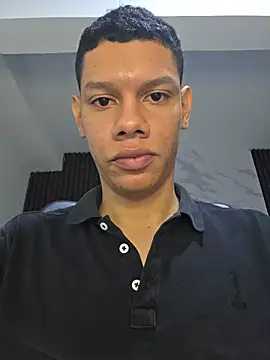 Snapshot of milo_cruz_ chatting on April 7, 11:43 am milo cruz online show from April 7, 11:43 am