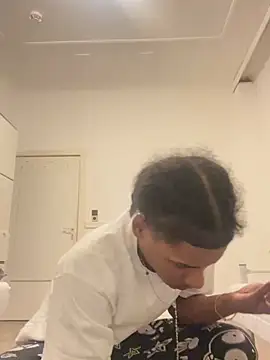 Snapshot of WeightedSurge chatting on February 26, 12:09 am WeightedSurge online show from February 26, 12:09 am