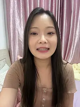 BIGBABYYEYE online show from July 11, 1:25 pm