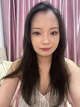 BIGBABYYEYE online show from July 25, 1:19 pm