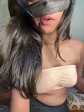 Snapshot of Roohbabe chatting on August 2, 4:49 pm Roohbabe online show from August 2, 4:49 pm