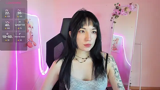 Snapshot of AliceeinWonderlanddd chatting on June 15, 2:25 am AliceeinWonderlanddd online show from June 15, 2:25 am