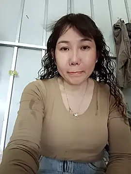Snapshot of Ana-love2026 chatting on June 1, 1:51 am Ana-love2026 online show from June 1, 1:51 am