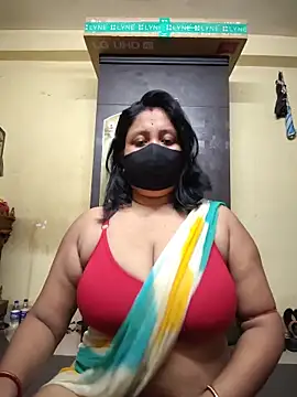 Snapshot of Curvy_Trisha chatting on June 16, 3:25 pm Curvy Trisha online show from June 16, 3:25 pm