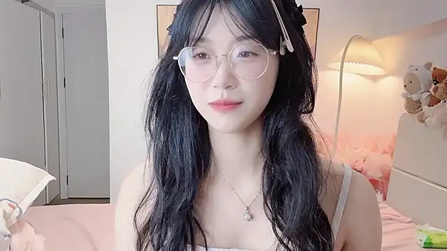 Luminous4173 online show from June 2, 1:13 pm