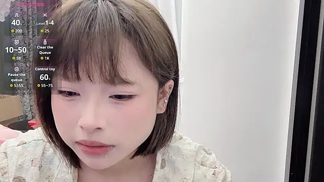 Snapshot of F-Yearn chatting on March 7, 12:46 pm F-Yearn online show from March 7, 12:46 pm