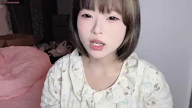 Snapshot of F-Yearn chatting on March 11, 12:55 pm F-Yearn online show from March 11, 12:55 pm