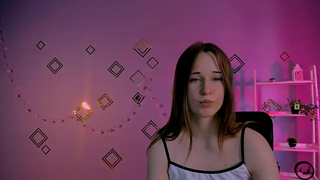 Snapshot of eira_mouse chatting on June 3, 9:23 am eira mouse online show from June 3, 9:23 am