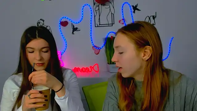 Snapshot of elis_sunny chatting on February 22, 6:46 am elis sunny online show from February 22, 6:46 am