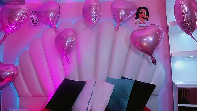 Maia Hotts online show from February 11, 11:48 am