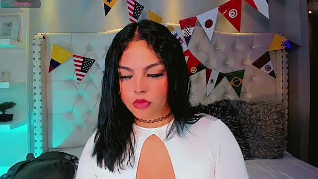 Snapshot of Maia_Hotts chatting on June 16, 10:01 pm Maia Hotts online show from June 16, 10:01 pm