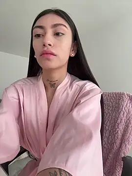 Snapshot of Bonny_Eva chatting on June 5, 5:51 pm Bonny Eva online show from June 5, 5:51 pm