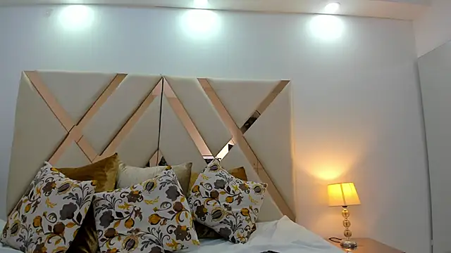 Snapshot of crystalstonee chatting on June 12, 6:07 pm crystalstonee online show from June 12, 6:07 pm