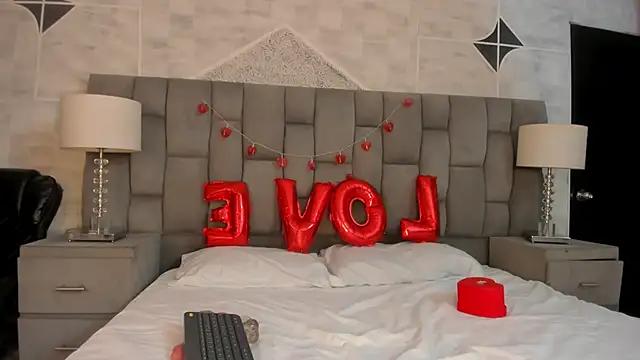 ZoehPeterr  online show from February 15, 5:15 am