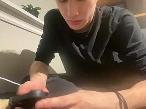 yourwhiteboy1 online show from March 15, 2:28 am