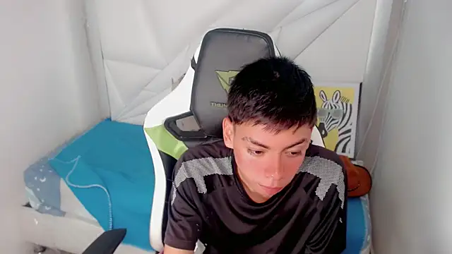 Liarr  online show from February 5, 8:46 pm