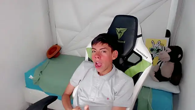 Liarr  online show from February 16, 8:05 pm