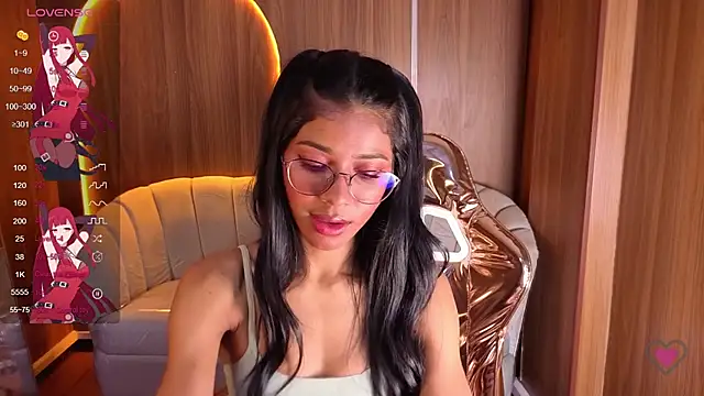 Snapshot of Alina_b_ chatting on June 8, 8:09 pm Alina b online show from June 8, 8:09 pm