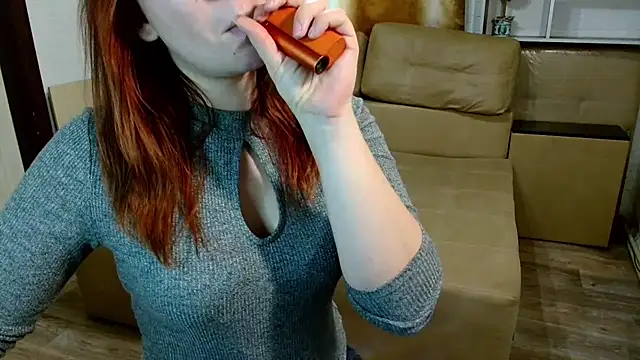 Snapshot of NotYourDoll chatting on December 9, 10:43 am NotYourDoll online show from December 9, 10:43 am