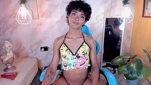 Snapshot of Kaliope_baby chatting on May 2, 5:01 am Kaliope baby online show from May 2, 5:01 am