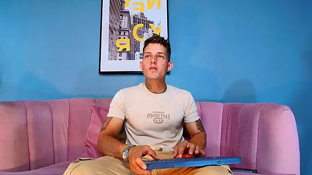 Snapshot of _angel_rivera chatting on February 28, 11:06 pm angel rivera online show from February 28, 11:06 pm