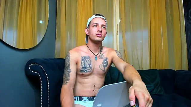 Snapshot of _angel_rivera chatting on June 29, 2:17 pm angel rivera online show from June 29, 2:17 pm