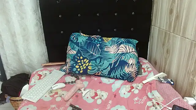 Camil4 milf 1 online show from February 3, 6:40 am