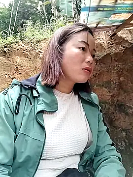 Ella-aa online show from February 17, 2:41 am