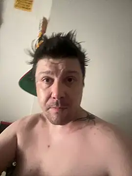 Snapshot of GabEthier chatting on June 26, 11:47 am GabEthier online show from June 26, 11:47 am