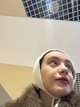 MiaTee online show from February 13, 4:08 am