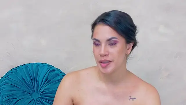 Snapshot of AndiVasquez chatting on June 11, 1:09 pm AndiVasquez online show from June 11, 1:09 pm