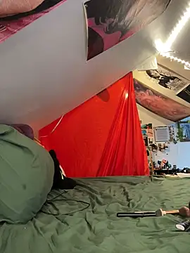 Snapshot of heluvsbabii chatting on February 15, 9:55 pm heluvsbabii online show from February 15, 9:55 pm