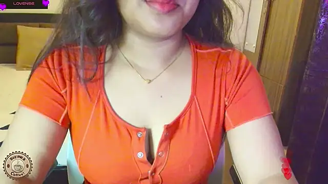 Snapshot of Yara-143 chatting on June 30, 3:35 pm Yara-143 online show from June 30, 3:35 pm