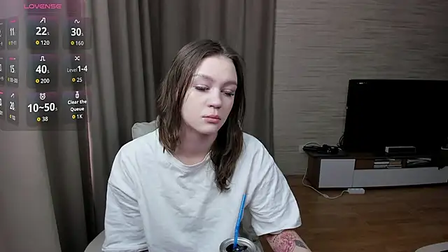 Snapshot of CarmenHill chatting on February 15, 4:31 am CarmenHill online show from February 15, 4:31 am