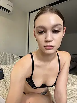 CarmenHill online show from June 24, 12:48 pm