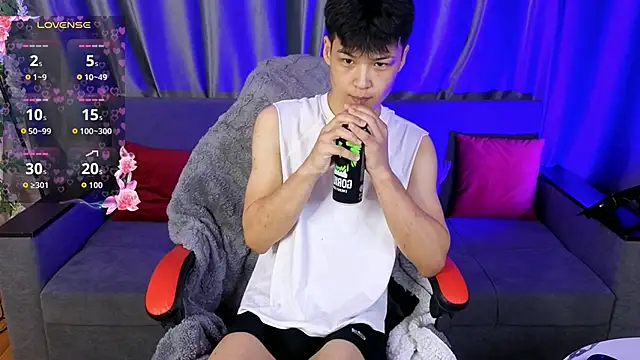 Snapshot of XanneLL chatting on February 17, 2:02 pm XanneLL online show from February 17, 2:02 pm