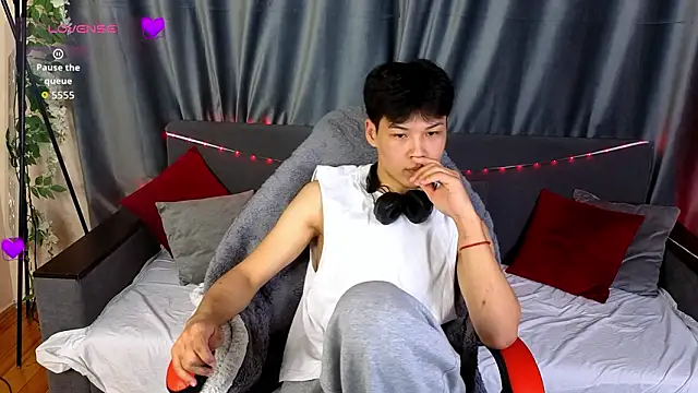 Snapshot of XanneLL chatting on February 28, 7:37 pm XanneLL online show from February 28, 7:37 pm