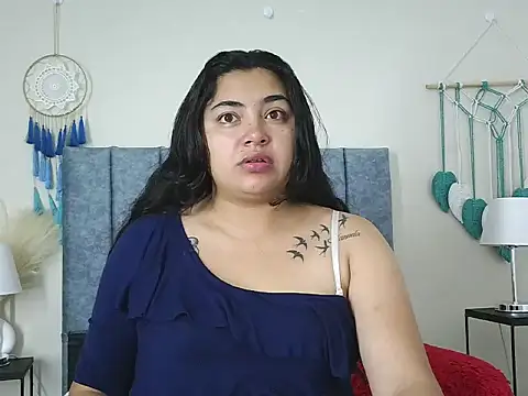 Snapshot of KatalynaSweet chatting on March 5, 5:47 am KatalynaSweet online show from March 5, 5:47 am