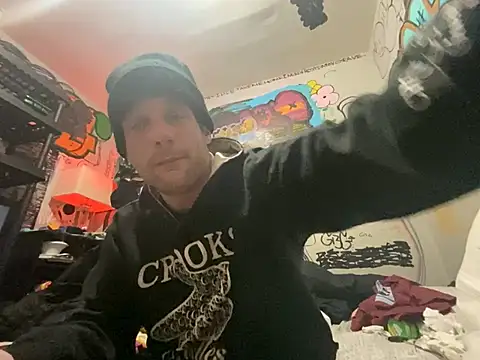 gothboiplzty online show from February 10, 10:36 pm