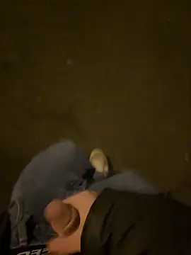 Snapshot of leoooooo88888 chatting on February 24, 11:25 pm leoooooo88888 online show from February 24, 11:25 pm