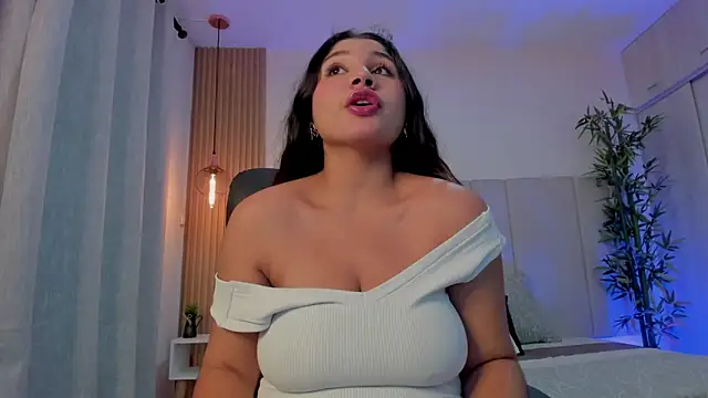 Snapshot of Victoria_Rosee chatting on June 10, 12:48 pm Victoria Rosee online show from June 10, 12:48 pm