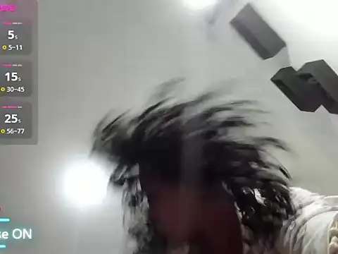 Snapshot of samylovea chatting on March 10, 8:36 pm samylovea online show from March 10, 8:36 pm