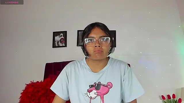 luna velveth online show from February 11, 2:27 am