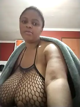 Snapshot of PrettyLisa26 chatting on June 12, 4:55 am PrettyLisa26 online show from June 12, 4:55 am
