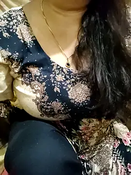 Snapshot of PARI51 chatting on June 14, 8:00 pm PARI51 online show from June 14, 8:00 pm