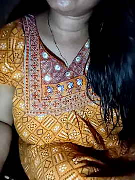 Snapshot of PARI51 chatting on June 25, 9:19 pm PARI51 online show from June 25, 9:19 pm