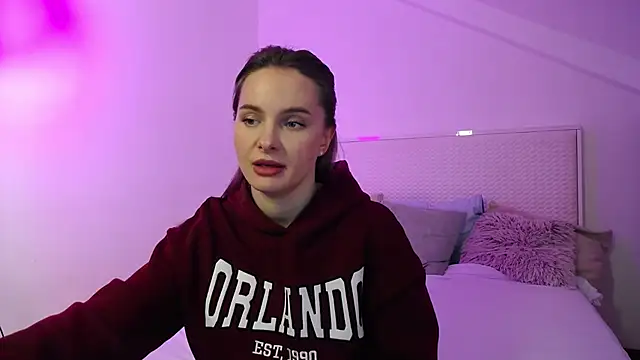 Vanessa Pearls online show from March 9, 7:56 am