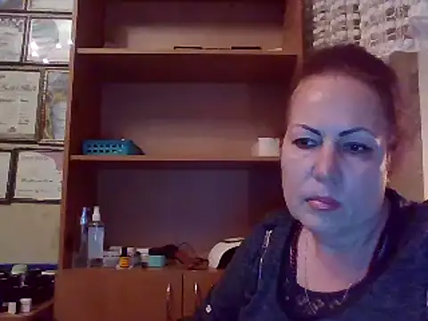 Snapshot of KrystalStyles chatting on April 5, 5:32 pm KrystalStyles online show from April 5, 5:32 pm