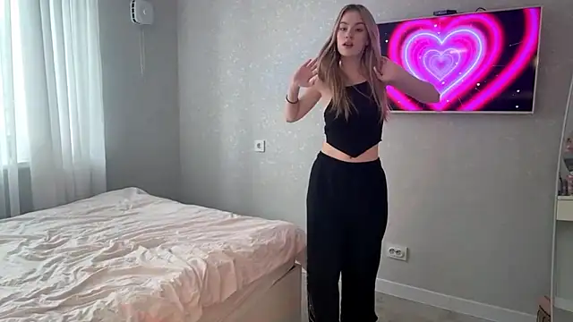 Between Eeys online show from March 6, 7:16 am